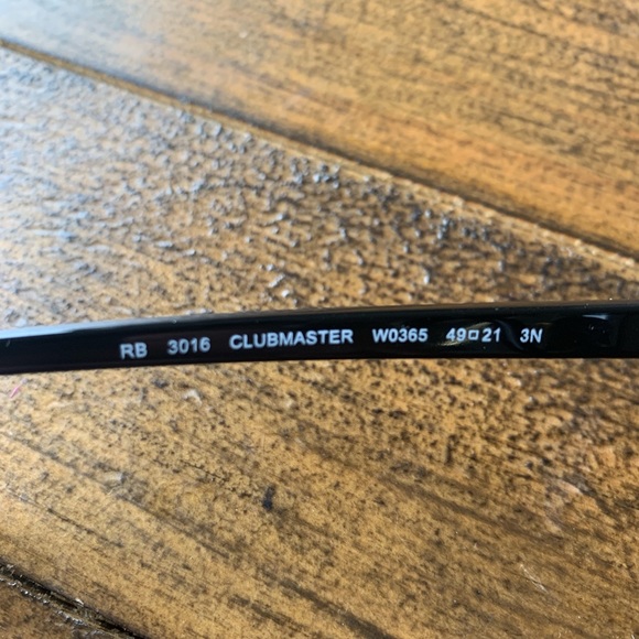 Ray Ban Clubmaster Classic Sunglasses. - Picture 2 of 6